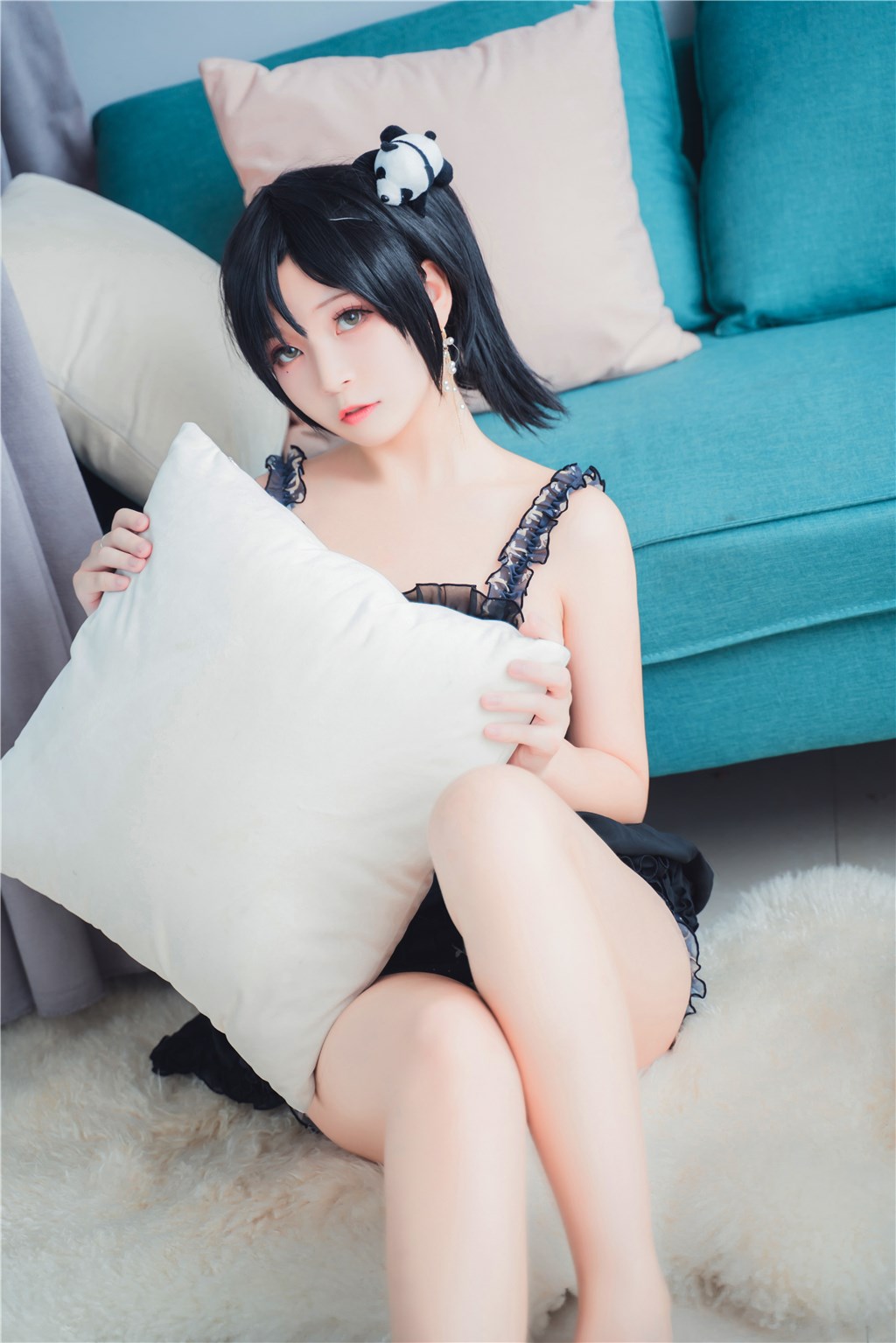 91吃瓜网特写:后台视频中,镜头捕捉到的不经意依偎